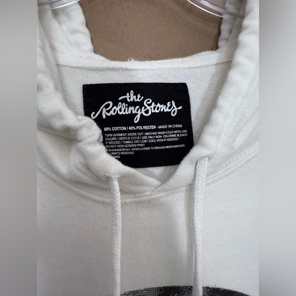 Authentic Rolling Stones Cropped Long Sleeve Hoodie With Drawstring Hood Size 3 - Picture 9 of 10